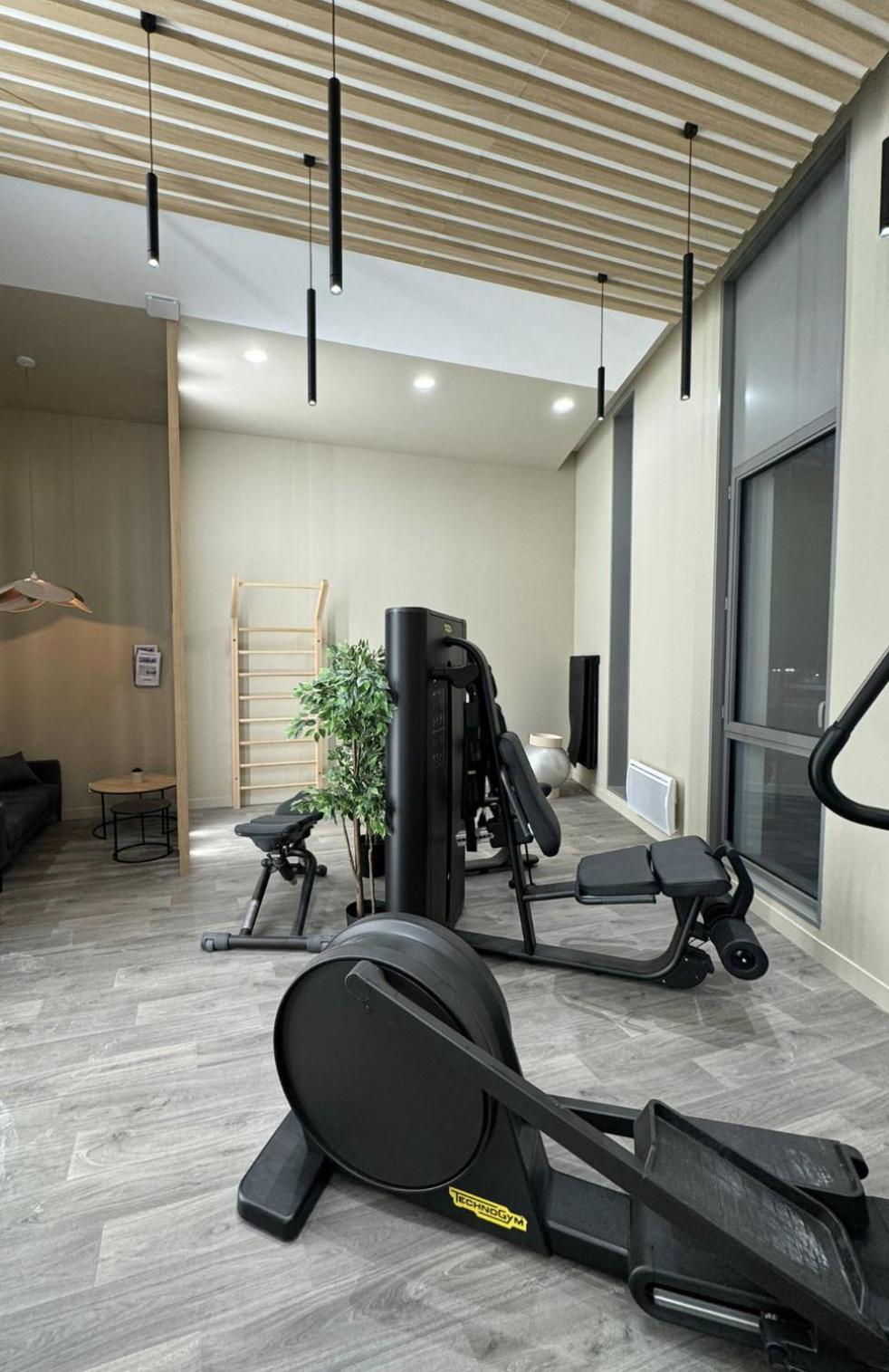 Presqu'Ile, Appartement Neuf Avec Balcon, Salle De Gym Et Parking Caen Eksteriør billede