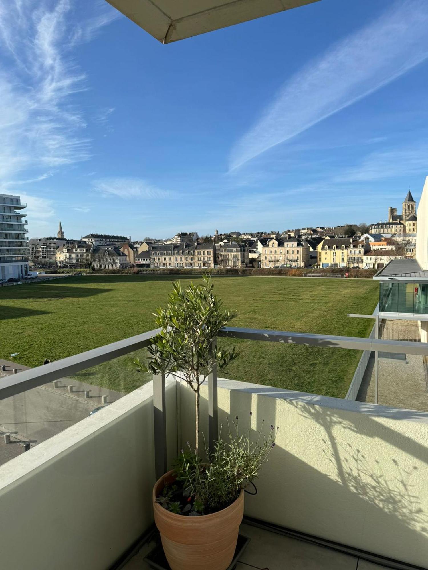 Presqu'Ile, Appartement Neuf Avec Balcon, Salle De Gym Et Parking Caen Eksteriør billede