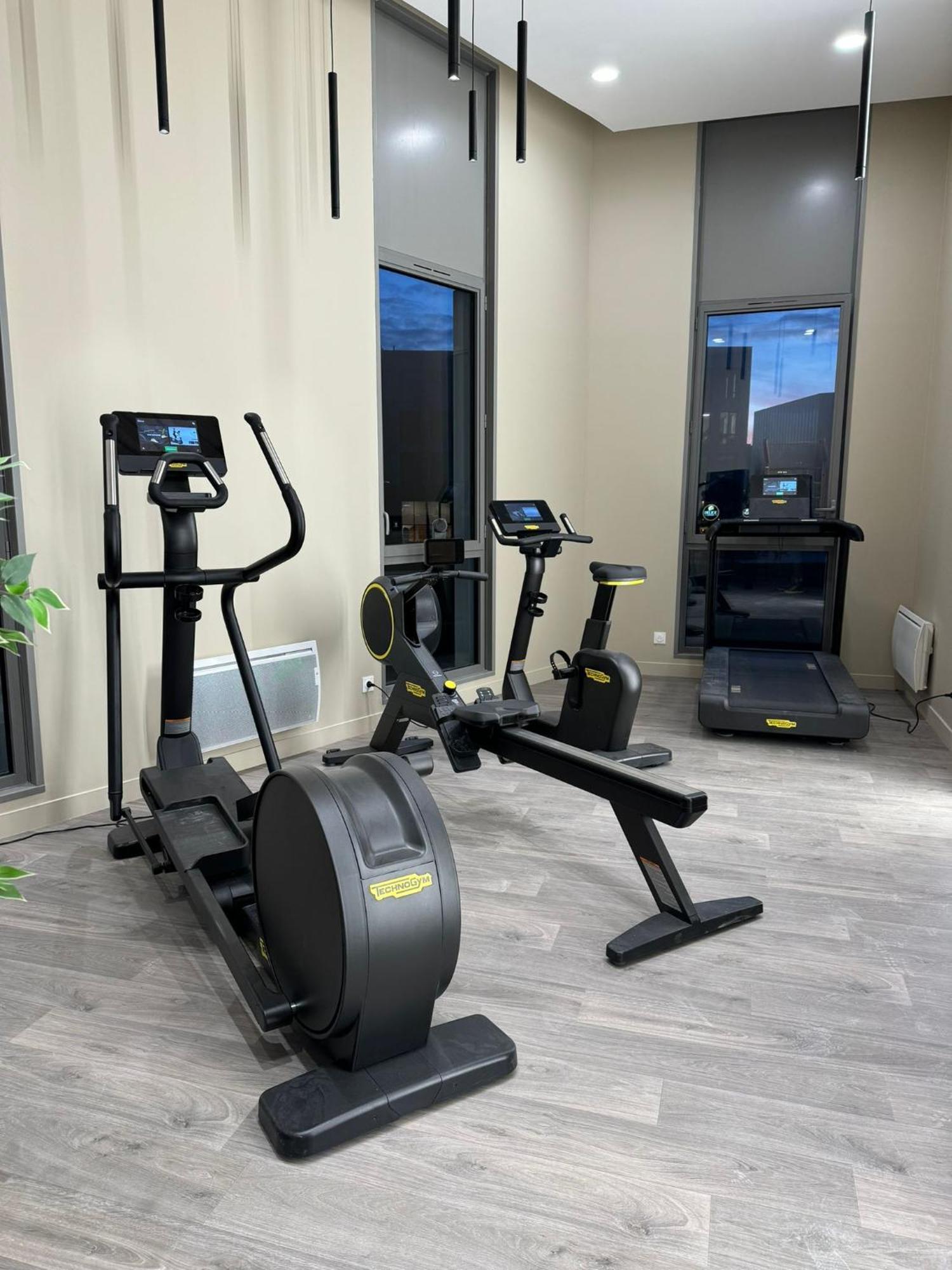 Presqu'Ile, Appartement Neuf Avec Balcon, Salle De Gym Et Parking Caen Eksteriør billede